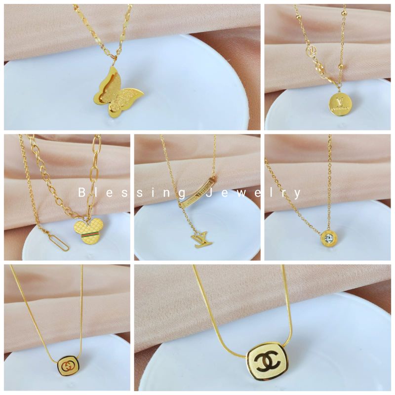 Kalung Wanita +Liontin Titanium Warna Emas