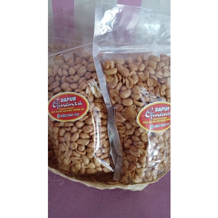 

Kacang bawang renyah gurih nikmat