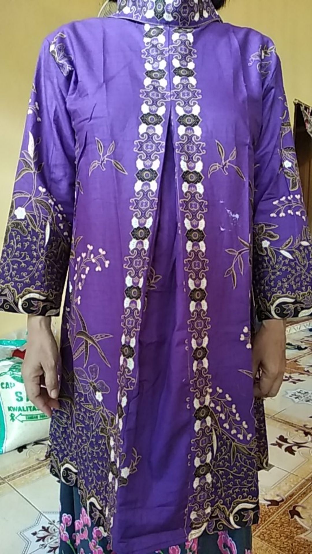 Grosir Terlaris Genes Jelita Tunic Navbor Yelbor Whitbor Creambor Tunik Batik Modern Hrb067