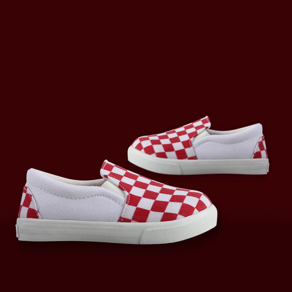 sepatu anak slip on usia 1 2 tahun motif kotak catur VN1 MERAH