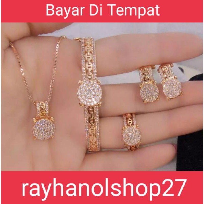 SET PERHIASAN Titanium lapis emas anti karat Diamond Gold dan Silver