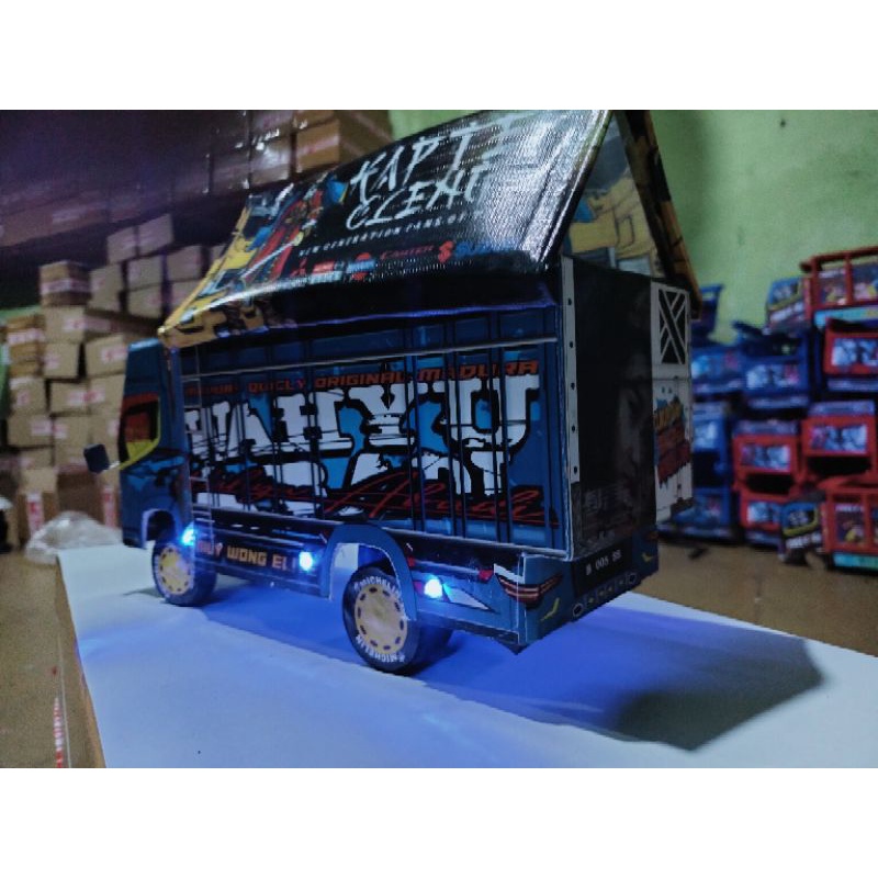 ( COD )miniatur truck oleng Wahyu abadi BISA CUSTOM FOTO DAN NAMA DI PINTU BELAKANG