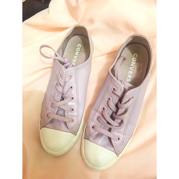 sepatu converse preloved/ converse all star/ sepatu bermerek preloved/ sepatu preloved/ converse pre