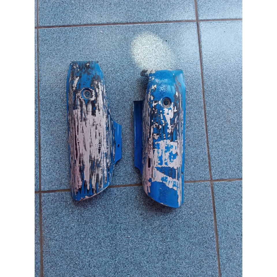 Sepasang Cover Tutup Shock Depan Suzuki Shogun 110 R ori
