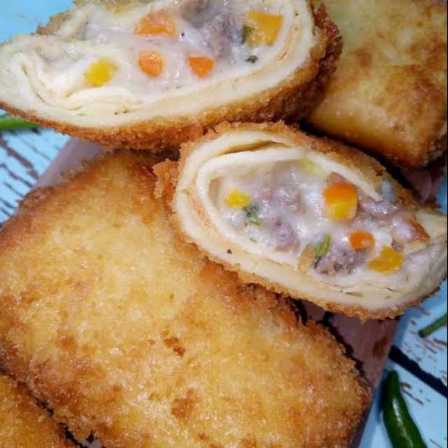 

Frozen Food Risol Ayam Rogut Premium