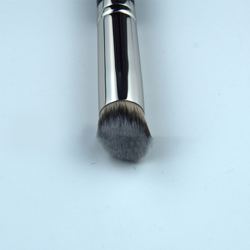 Brush Makeup Untuk Concealer / Foundation Cair