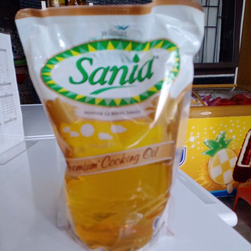 

sania minyak goreng 2 liter