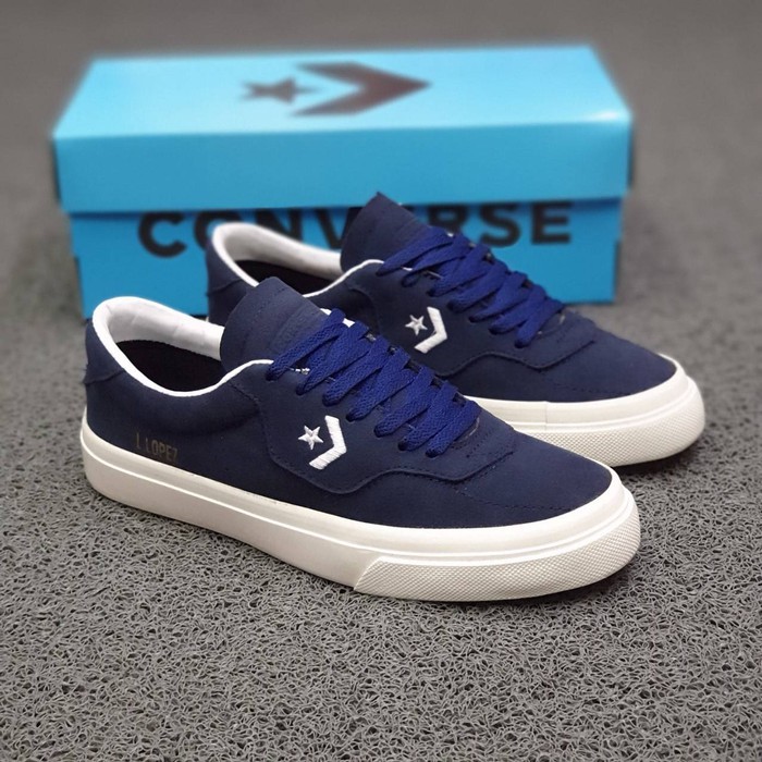 SEPATU SNEAKERS CONVERSE LOUIE LOPEZ NAVY WHITE