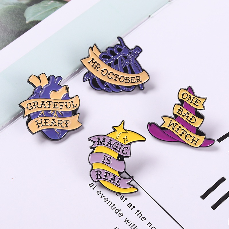 Bros Pin Enamel Bentuk Hati / Bulan / Topi / Penyihir 4 Gaya Untuk Hadiah Teman