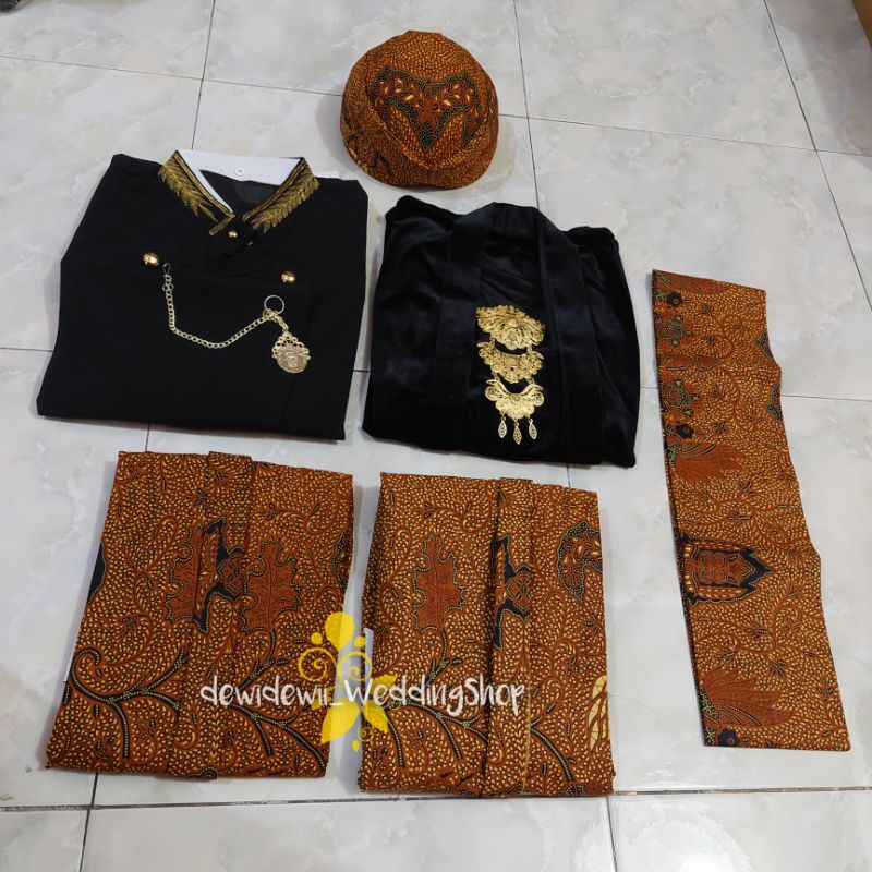 Baju Couple Adat Jawa - Baju Prewedding (Hitam Bordir - Wahyu)