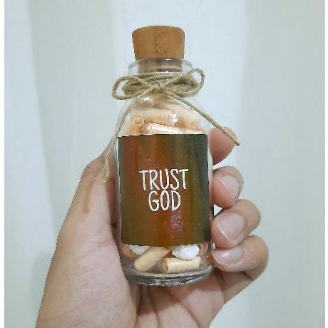 +- 50 PIL AYAT ALKITAB FAVORIT DALAM BOTOL , BISA SEBAGAI HADIAH SPESIAL , HADIAH UNIK .