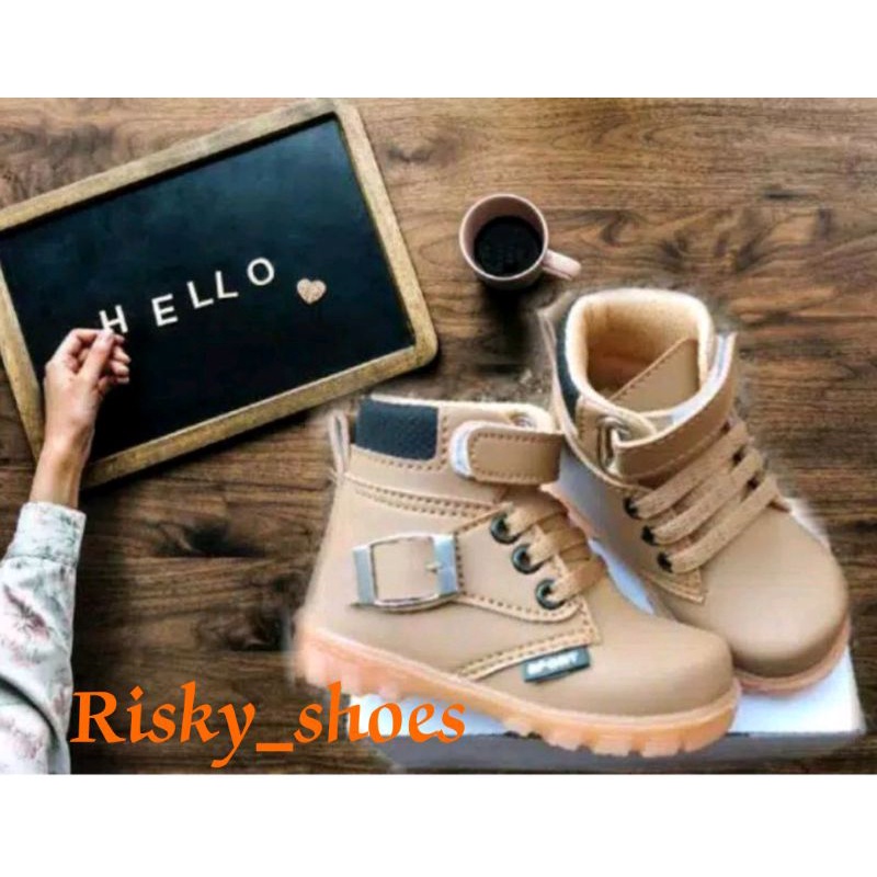 sepatu boots anak laki laki