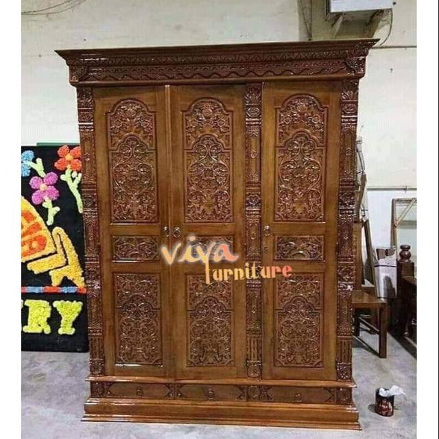 lemari pakaian gebyok,mebel jepara,furniture