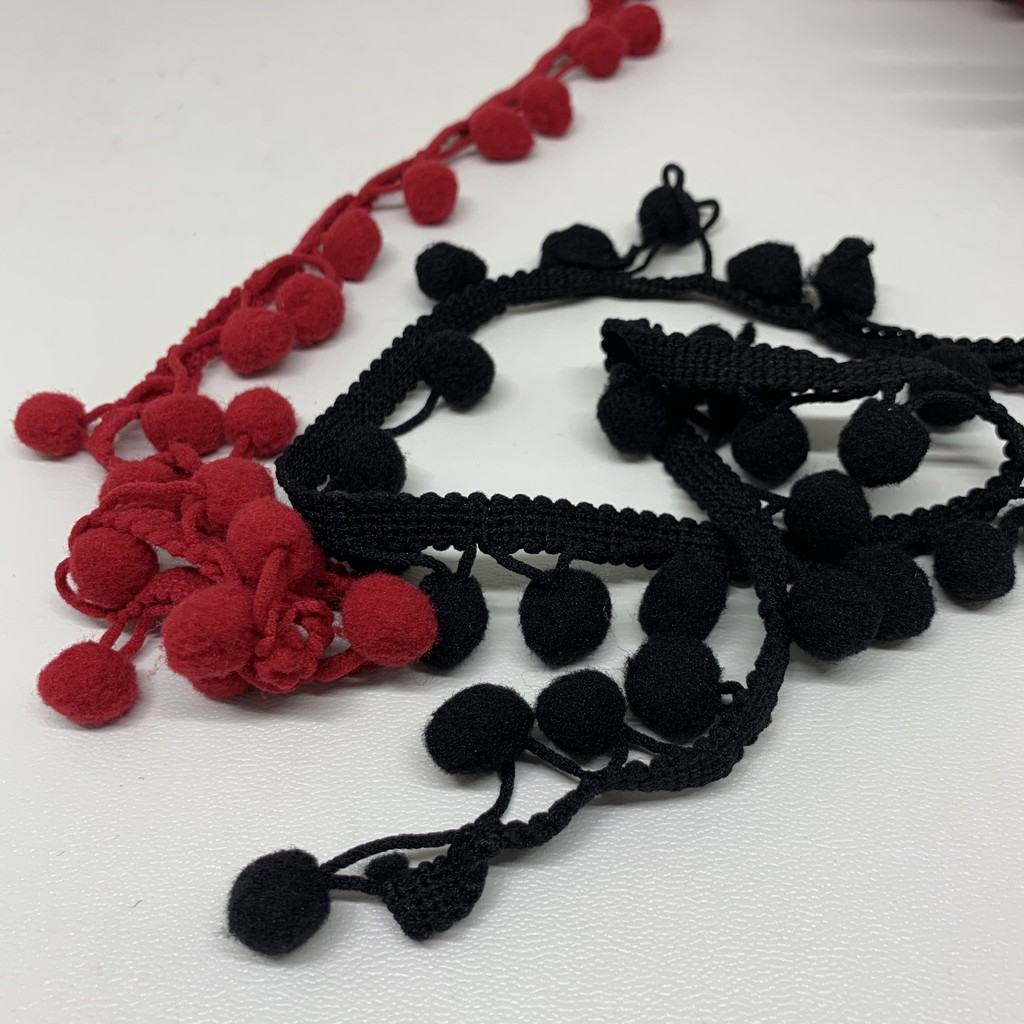 Bordir/Renda Pompom Bakso Besar Hitam Merah Putih