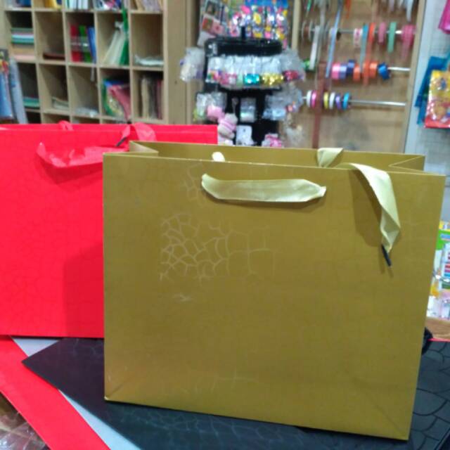

Paper bag crocs size 31x12x26