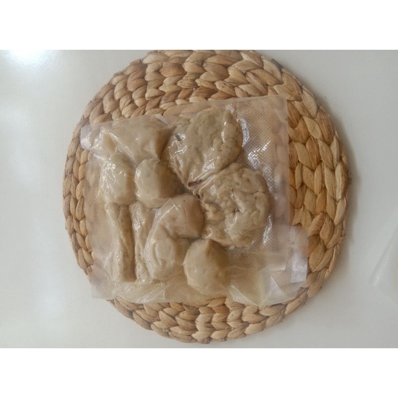 

pempek campur isi 10pcs