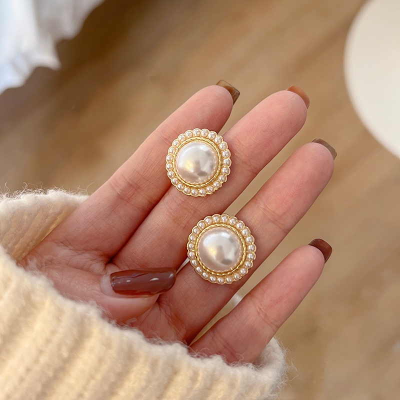 Anting Mutiara Wanita / Pearl Hoop Earrings/ Anting Tusuk/ Aksesoris Giwang Murah / Anting Mutiara Mode Retro Korean Anting Drop Bola Mutiara Dasar Anting Tindik Sederhana