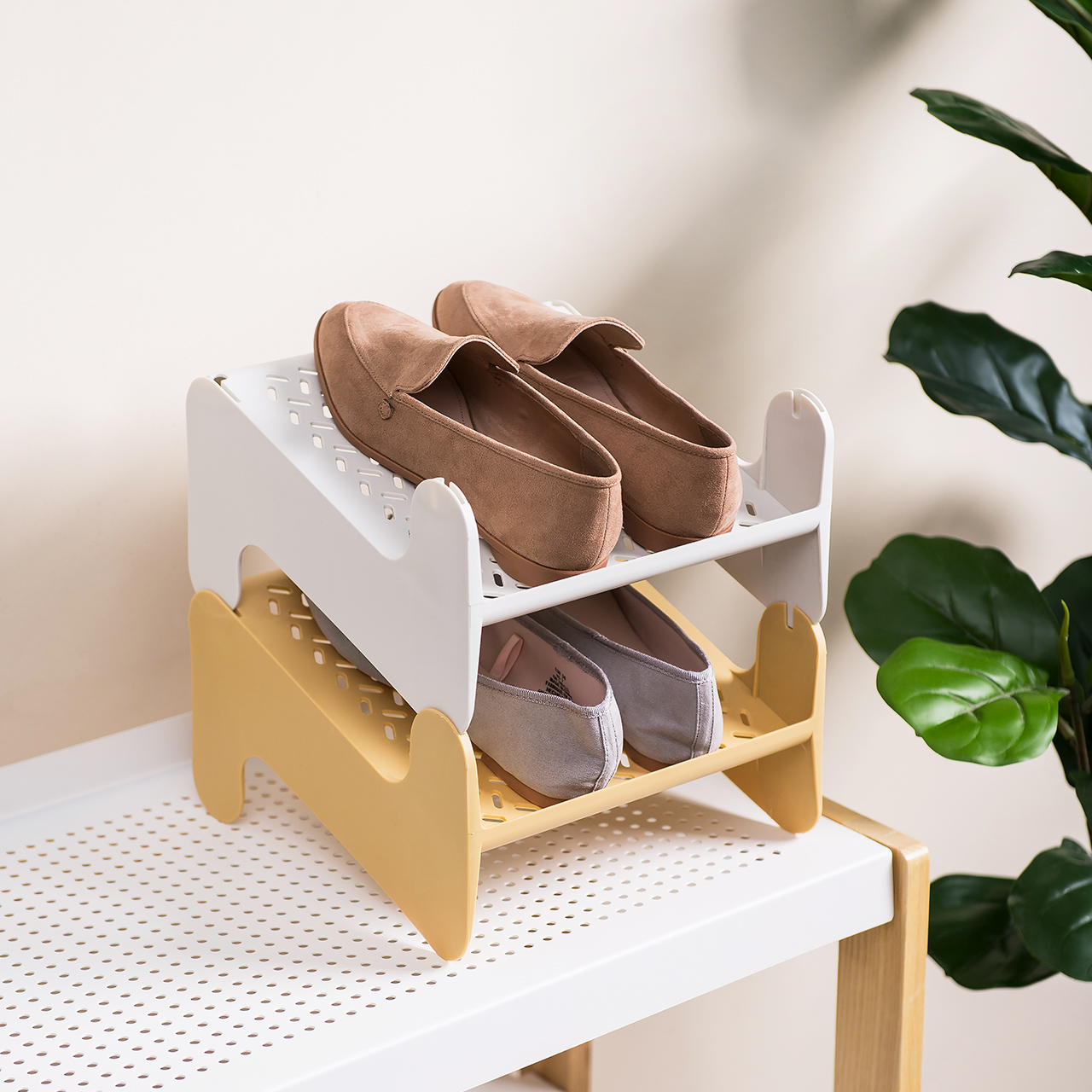 Modern Housewife Shoe Storage Rack Dormitory Small Shoe Holder Layered Can Be Superimposed Perforation Free Household Shoe Rack Shopee Indonesia