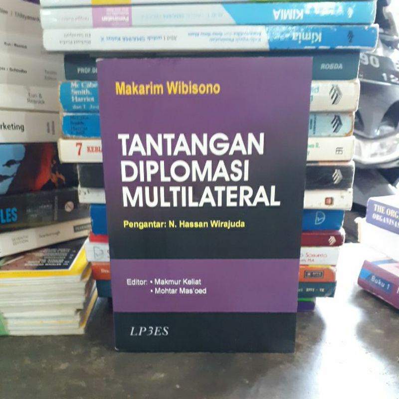 

BUKU ORIGINAL TANTANGAN DIPLOMASI MULTILATERAL