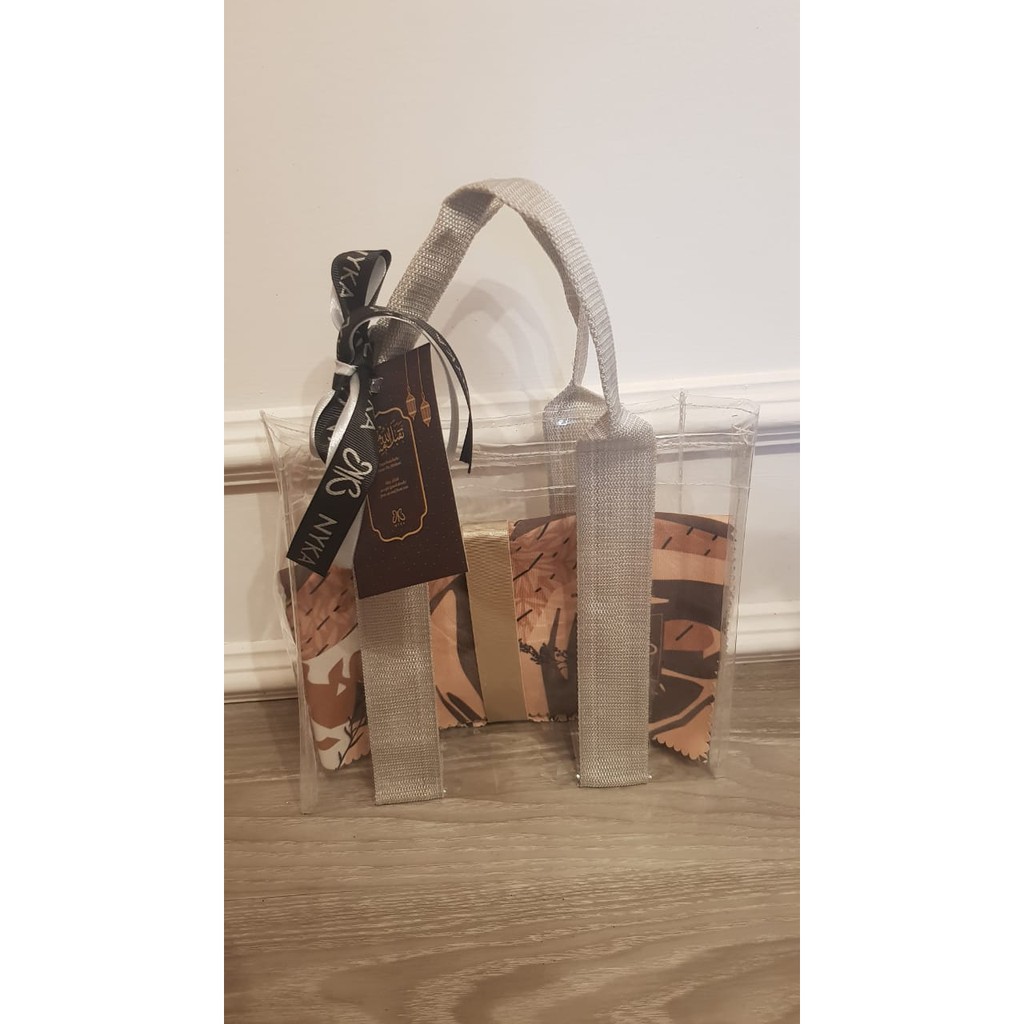 NYKA - EID HAMPERS - PRAYER MAT SET