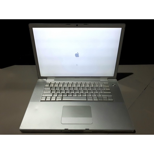 Laptop MacBook Pro A1226 Core 2 Duo 2.2GHz 15" RAM 4GB HDD 320GB Seken