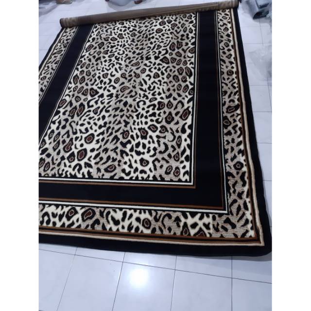 Karpet Lantai / Hambal / Karpet Permadani (310 x 210 cm)