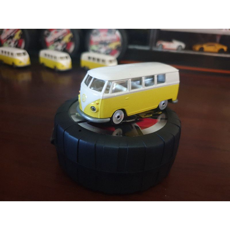MAJORETTE VOLKSWAGEN VW T1 POMADE SURPRISE WHEELS