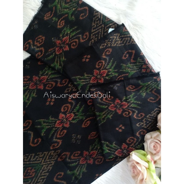 TENUN IKAT BALI(ENDEK)