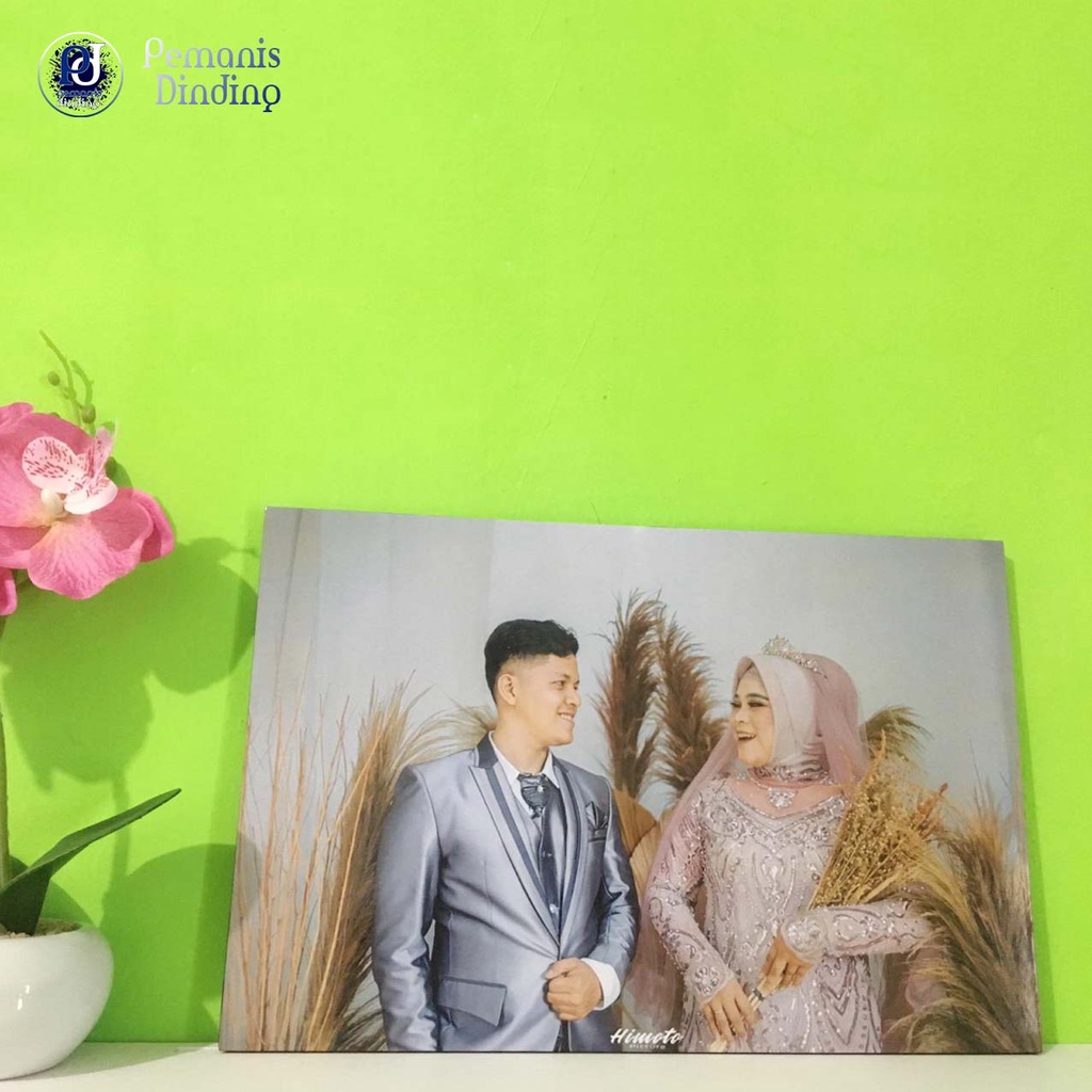 Cetak Foto Custom 8R Plus Bingkai Kayu Ukuran 20x20 cm / 8R Sudah Laminasy Anti air dan tidak luntur, Wall Decor, Kado Ulang Tahun, Kado Wedding, Cetak Foto Keluarga, Foto Pernikahan, Cetak Foto Besar 20R, 24R, 30R