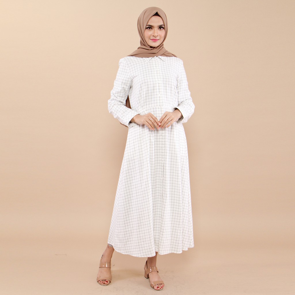 Benhill Gamis Wanita  Flannel Lengan Panjang Kotak Putih  Art. 0566-11130