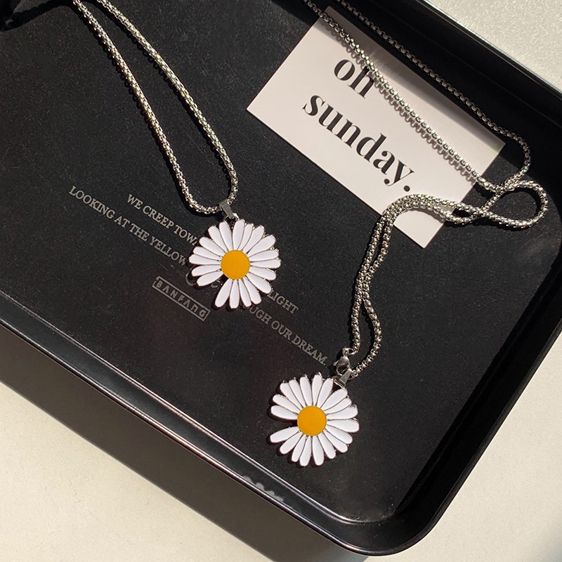 Fashion Daisy Tassel Necklace Small Daisy Bracelet Korea Fresh Gold Bracelet Gold Necklace L25