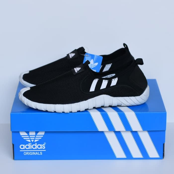 NYAMAN Sepatu Slip On Adidas Jawpaw Grade Ori Hitam Putih Sport Outdoor