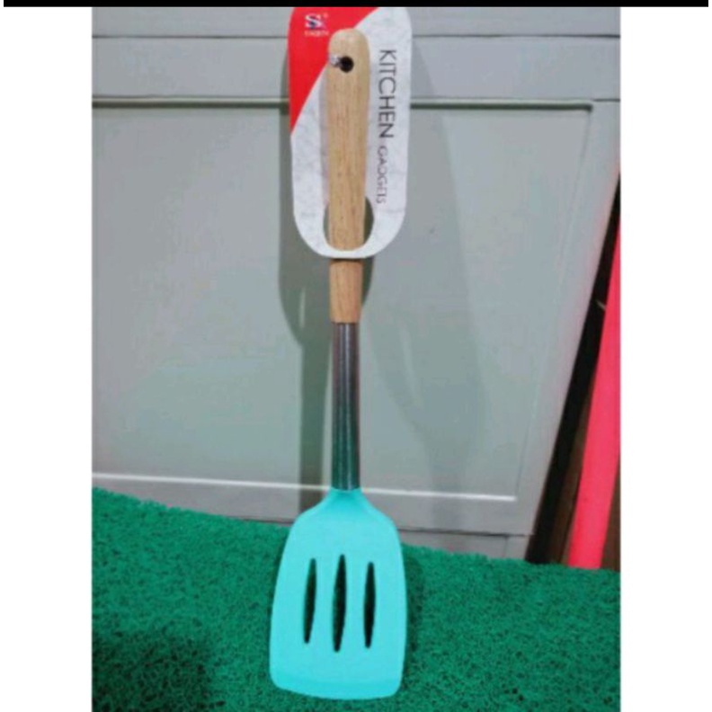Sodet spatula kodek Sutil kipas silikon teflon gagang kayu warna