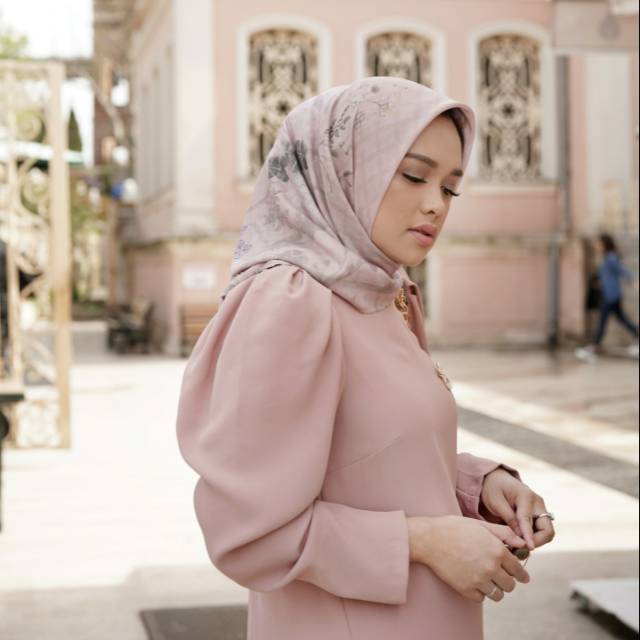 Buttonscarves Sofya Kofte