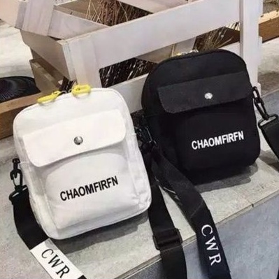 Tas Selempang Champion