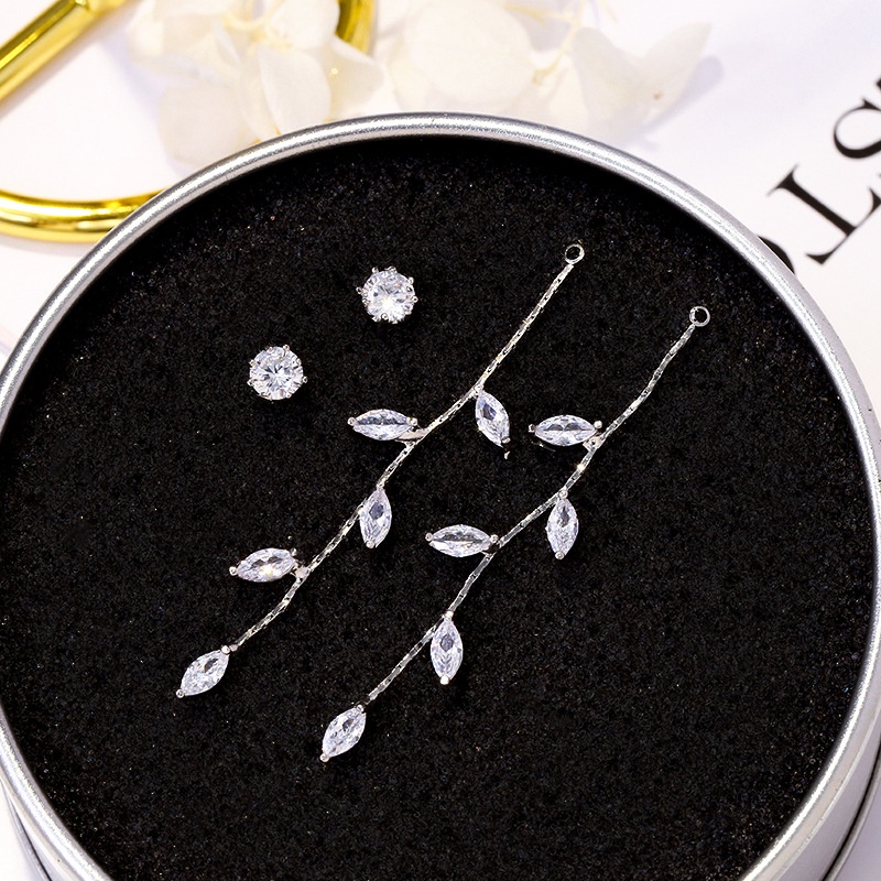 Anting Tusuk Gantung Bahan Sterling silver 925 Desain Daun Hias Zircon Gaya Retro Untuk Wanita