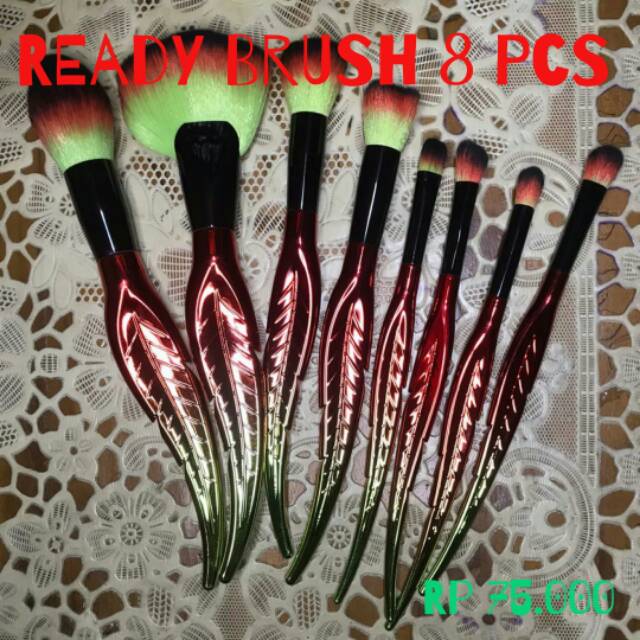 

BRUSH RED LEAF 8 PCS