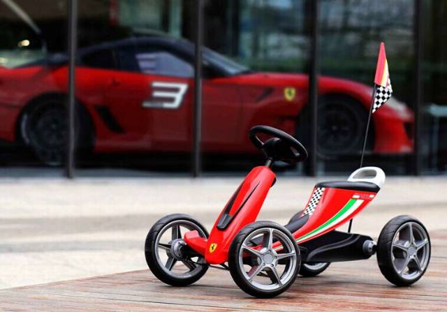 Pliko Ferrari PK-820 Pedal GoKart Sepeda Anak
