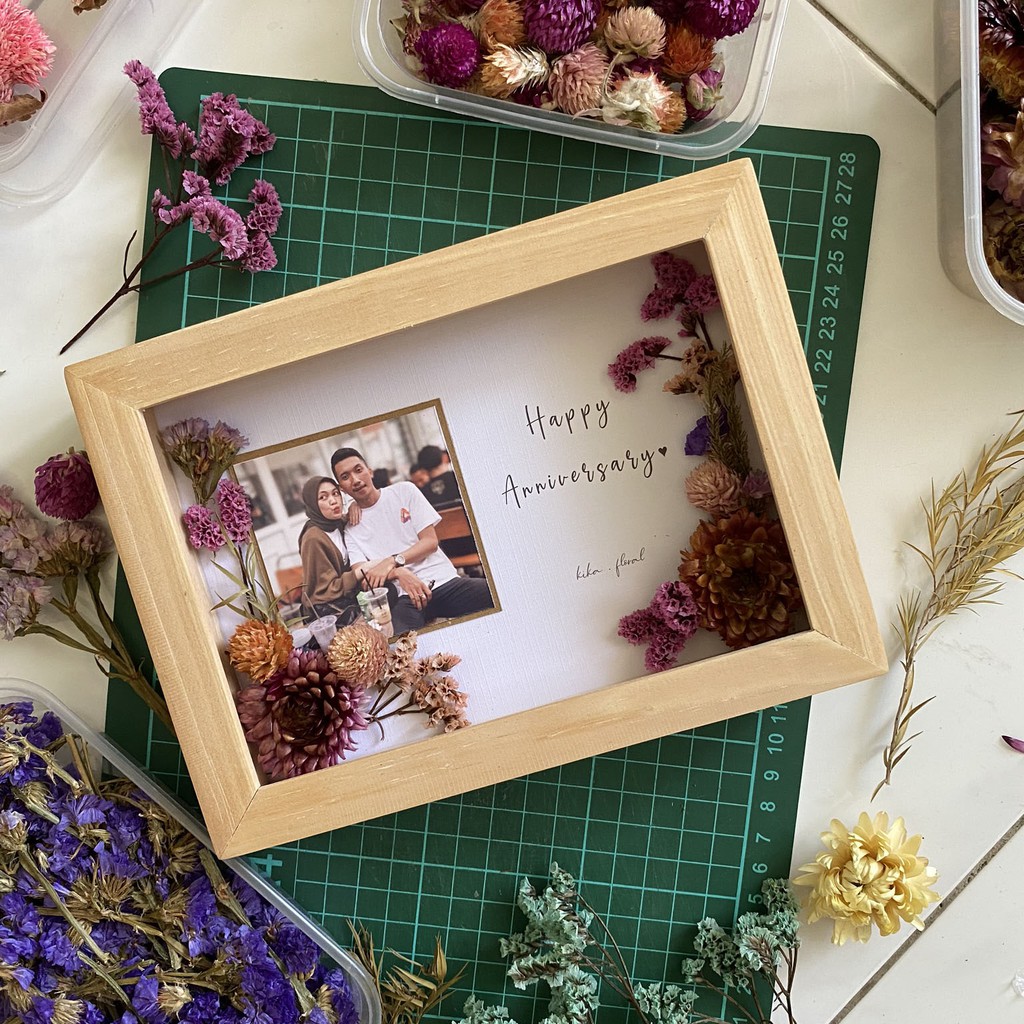 HERRE - dried flower frame | gift | kado ulang tahun | kado wisuda