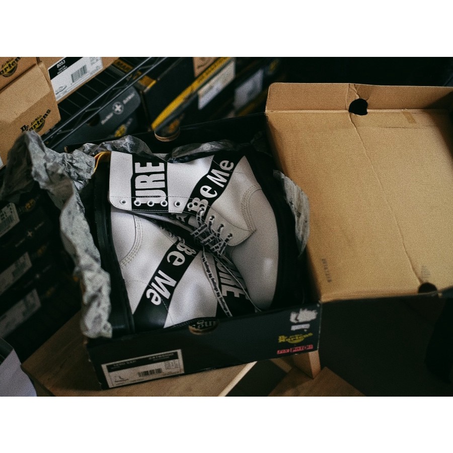 Original Dr martens 1490 (10 eye) x Sex pistols white backhand