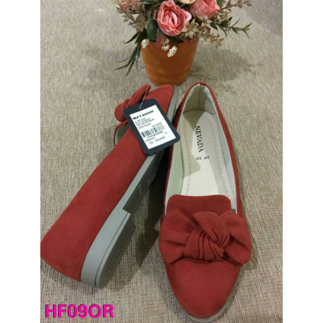 Sepatu flat pita merk Nevada brand Matahari