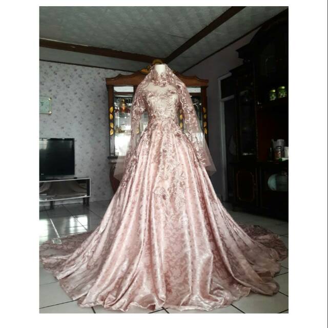 Gaun pengantin jaugar ekor panjang rose gold