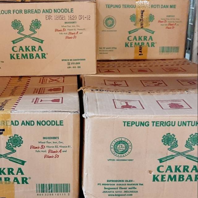

Tepung terigu cakra kembar