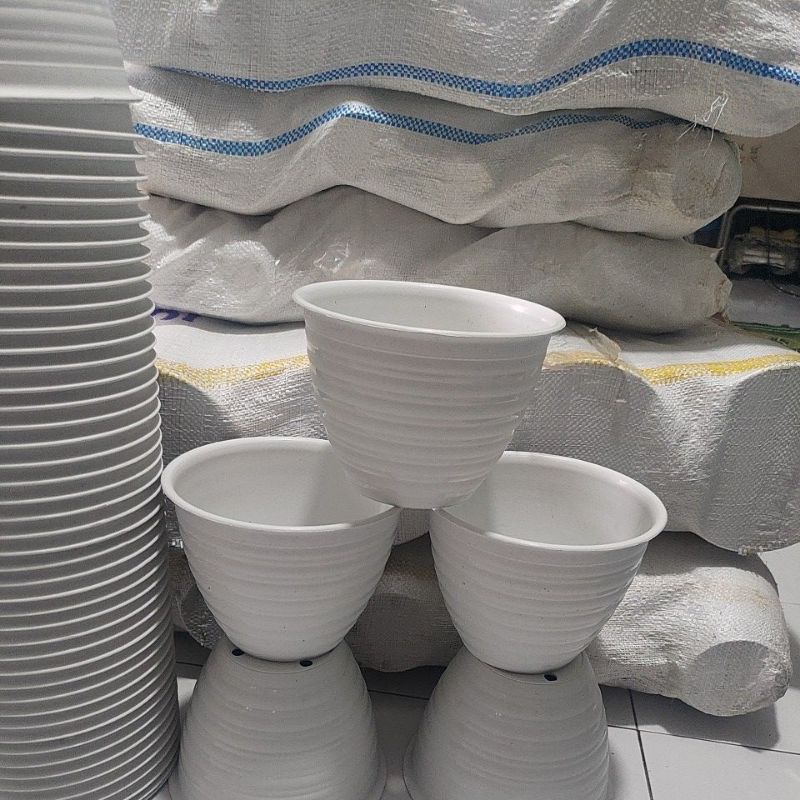 POT MADU 18 PUTIH/ POT TAWON  18 /POT GOCCIE  18 /POT HPP 18/ POT TAWON 18 CM