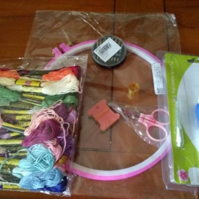 Benang sulam paketan 1