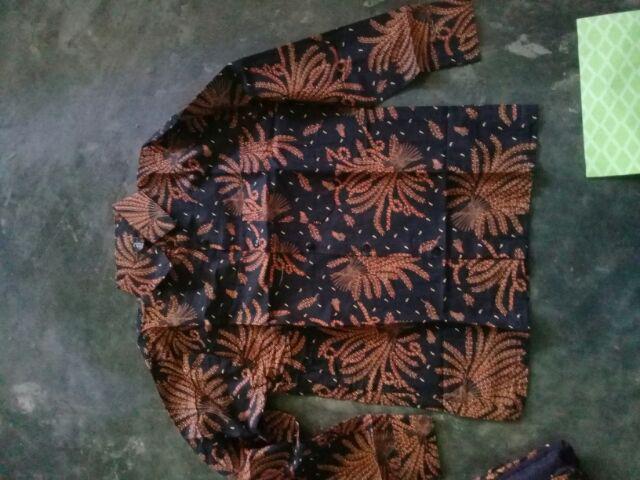 Couple Batik Family Ayah Ibu Dan Anak Laki Laki. Sarimbit Batik Keluarga Modern Elegant