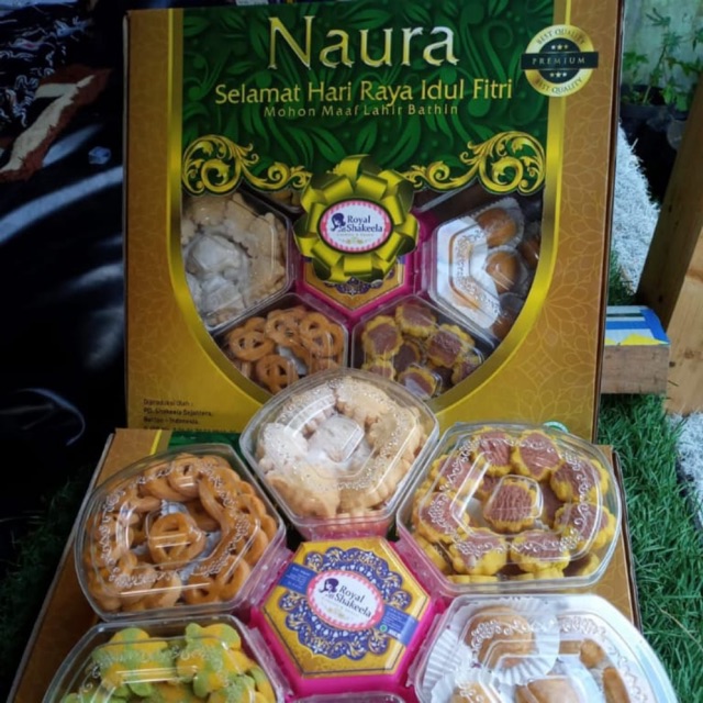 

Paket kue lebaran bingkisan lebaran Naura