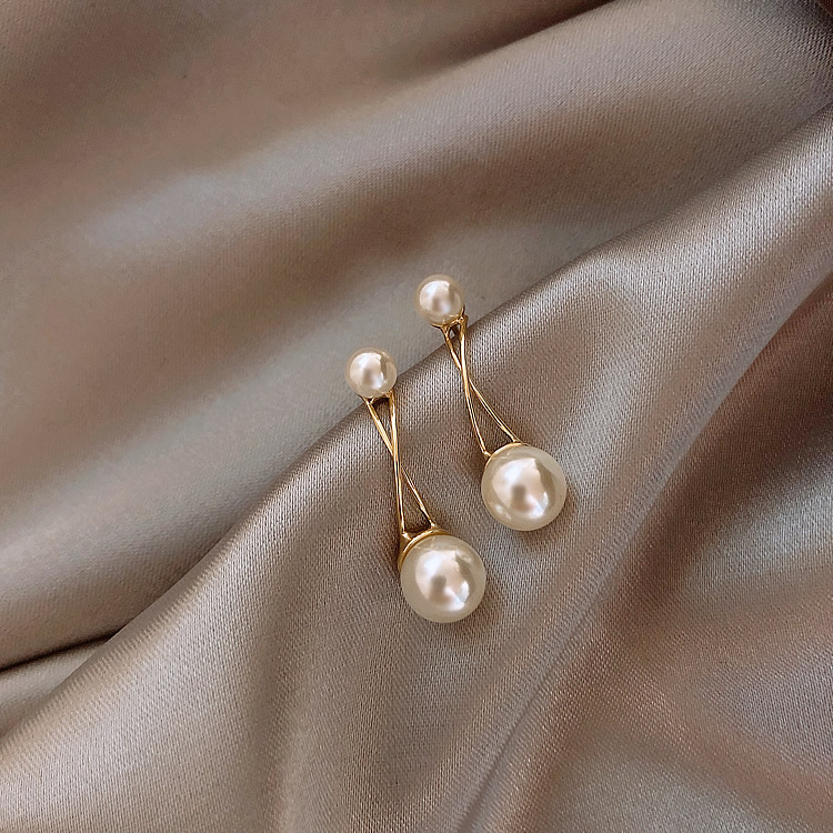 YEEZII Anting Giwang Simple Elegan Warna Gold Gaya Korea Dengan Mutiara Untuk Wanita