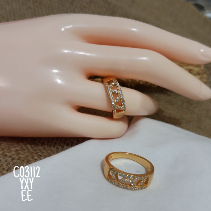 Cincin Yaxiya Zircon Warna Gold (size 5-7) C03112