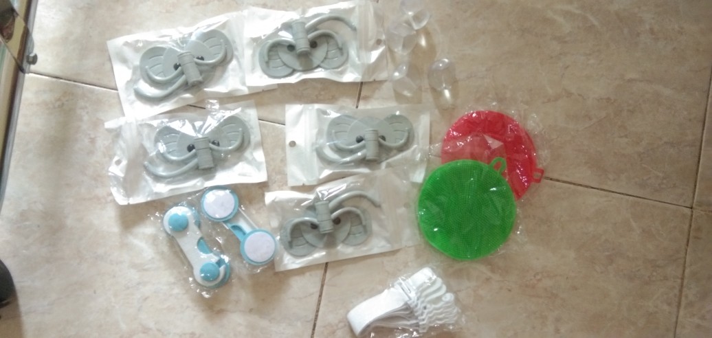 Dt.shop.medan Pengaman Pintu, Lemari / Pengunci Pintu, Lemari Plastik